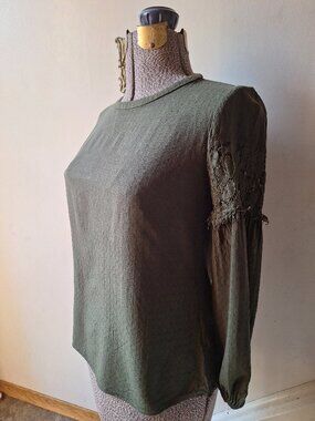 Woman's Long Sleeve Top Olive Green Khaki Lace Camber & Grace